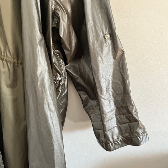 Metallic army green utility-style raincoat - Picture 6 of 13